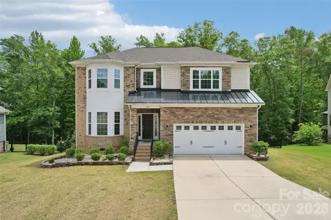 717 Laurel Oaks Ct, Fort Mill, SC 29715