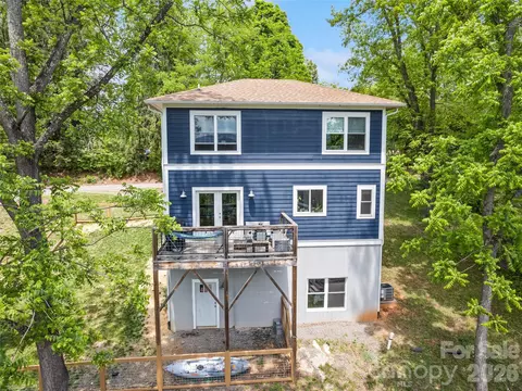 Exterior - 221 Northside St, Canton, NC 28716 photo 3 of 7