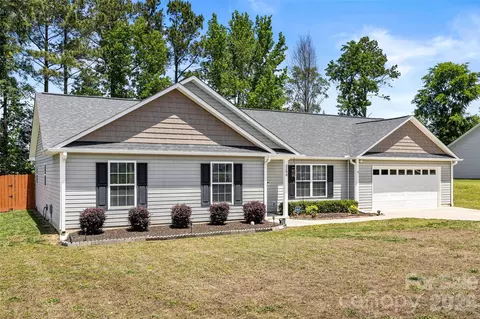 3200 Silver Fox 48 Cir #48, Lancaster, SC 29720