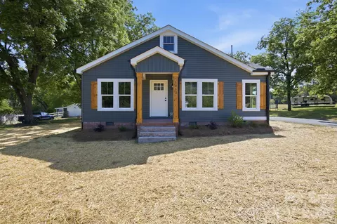 1012 Midlake Rd, Kannapolis, NC 28083