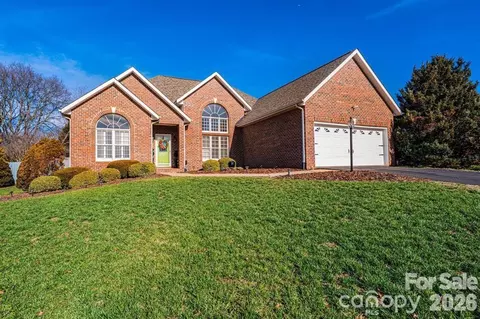 3992 Brickfield St, Hickory, NC 28602
