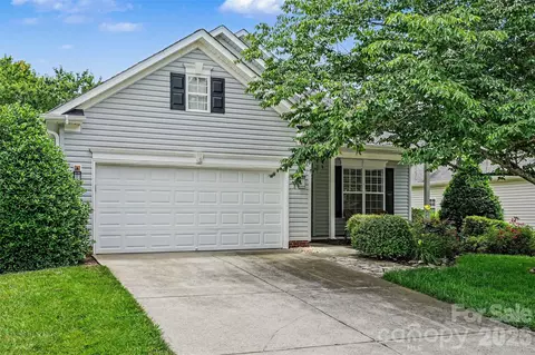 877 Platinum Dr, Fort Mill, SC 29708