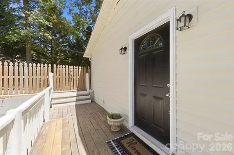 Exterior - 609 Davis St, Lancaster, SC 29720 photo 5 of 17