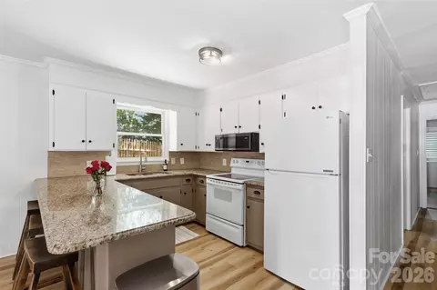Kitchen - 609 Davis St, Lancaster, SC 29720 photo 2 of 3