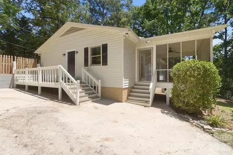609 Davis St, Lancaster, SC 29720