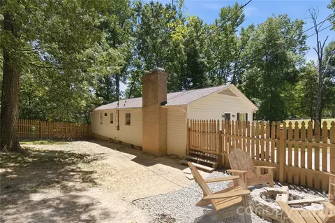 Exterior - 609 Davis St, Lancaster, SC 29720 photo 13 of 17