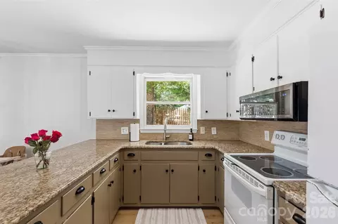 Kitchen - 609 Davis St, Lancaster, SC 29720 photo 3 of 3