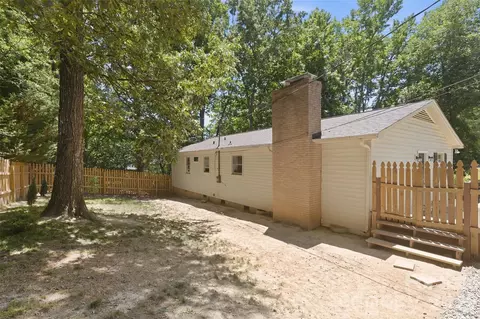 Exterior - 609 Davis St, Lancaster, SC 29720 photo 10 of 17