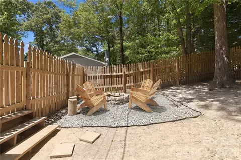 Exterior - 609 Davis St, Lancaster, SC 29720 photo 14 of 17