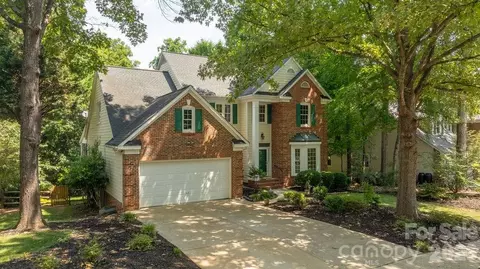 5217 Fairvista Dr, Charlotte, NC 28269