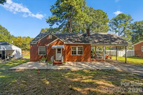 1222 E Park Dr, Gastonia, NC 28054