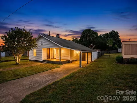 3620 2nd Sw Ave SW, Hickory, NC 28602