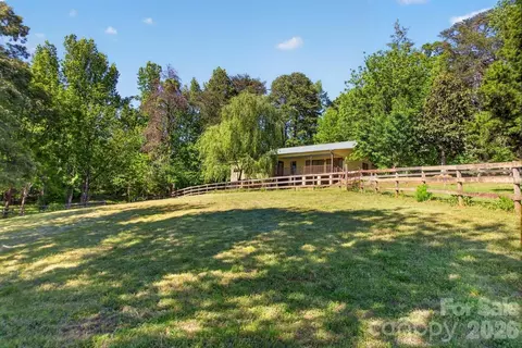 3205 Collinsville Rd, Columbus, NC 28722