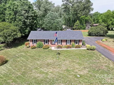 139 Woodhaven Ln, Mocksville, NC 27028