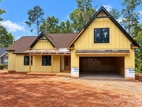 1676 Parkside Dr, Catawba, NC 28609