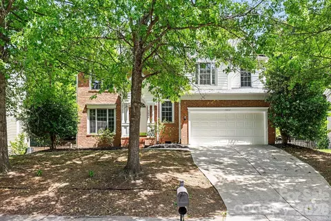 5802 Swanston Dr, Charlotte, NC 28269
