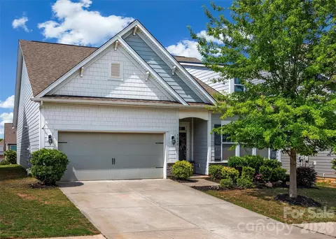 7040 Chrysanthemum Rd, Lancaster, SC 29720