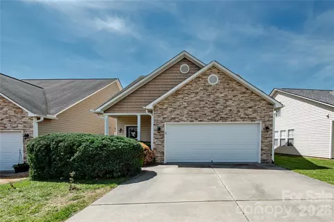 27 Chowan Dr, Fletcher, NC 28732