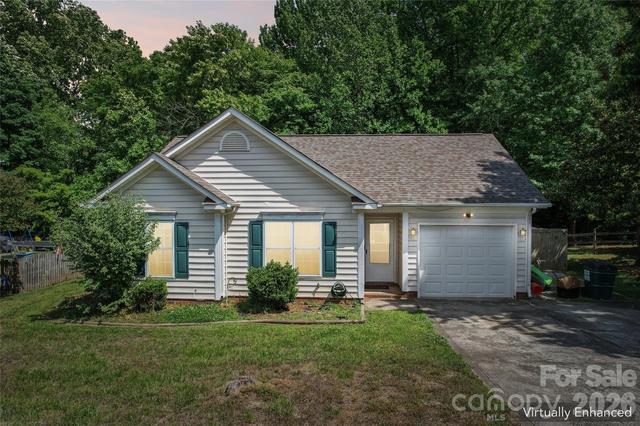 13221 Crooked Pine Ct, Charlotte, NC 28215