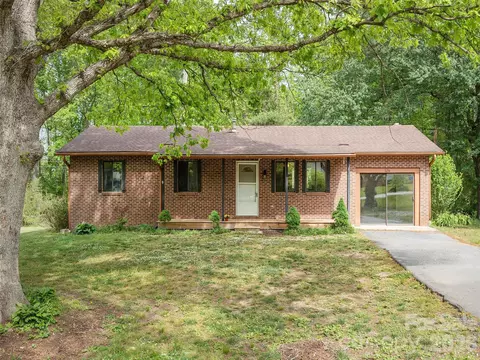 126 Upward Acres St, East Flat Rock, NC 28726