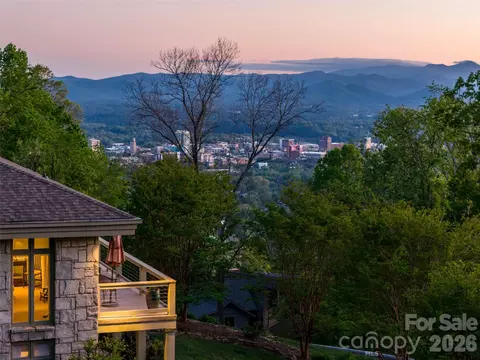 65 Crestwood Rd, Asheville, NC 28804