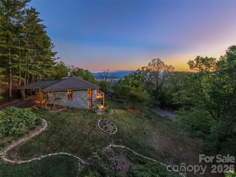 65 Crestwood Rd, Asheville, NC 28804