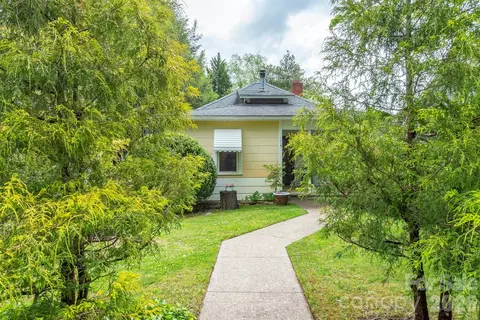 110 Enthoffer St, Black Mountain, NC 28711