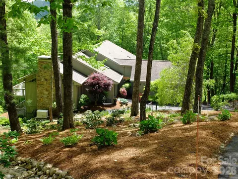 258 Dalhousie Ct, Flat Rock, NC 28731
