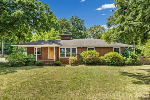 7233 Tuckaseegee Rd, Charlotte, NC 28214