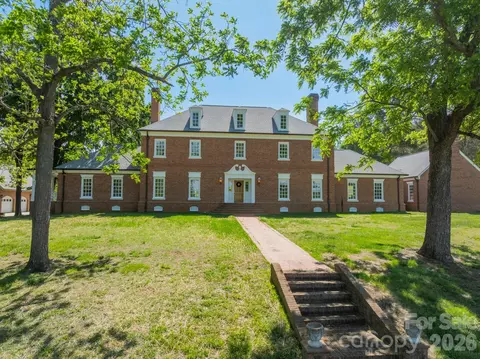4030 Oak Hollow Ln, Harrisburg, NC 28075