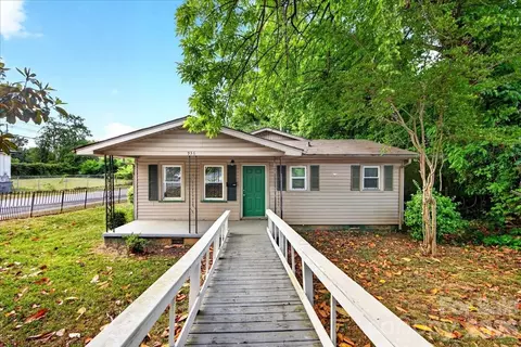 936 Holland Ave, Charlotte, NC 28206