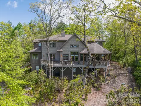 536 Hawk Mountain Rd, Lake Toxaway, NC 28747