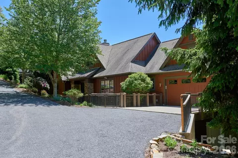 427 Spring Rock Rd, Burnsville, NC 28714