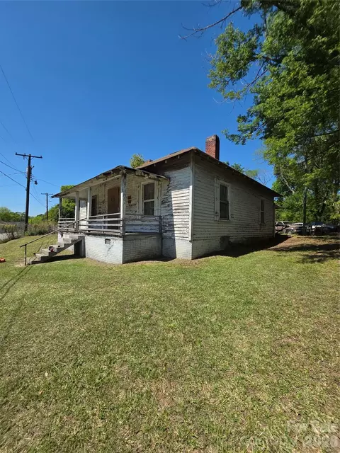 460 South Ave, Lancaster, SC 29720