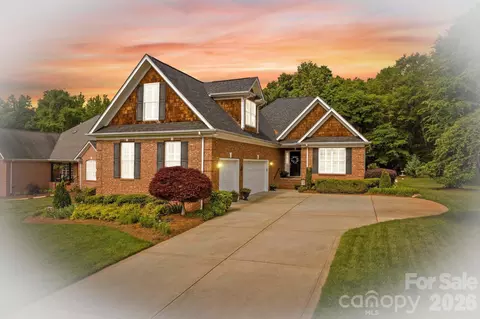 7767 St Andrews Ln, Stanley, NC 28164