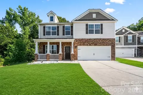 7128 Bandera Dr, Charlotte, NC 28214