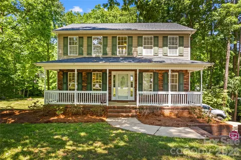 1904 Lorelei Ct, Mount Pleasant, NC 28124