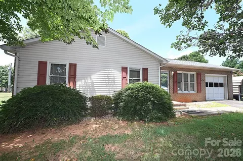 4445 Sulphur Springs Ne Rd NE, Hickory, NC 28601