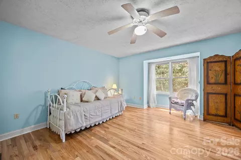 Bedroom - 63 Chestnut Forest Rd, Fairview, NC 28730 photo 3 of 5