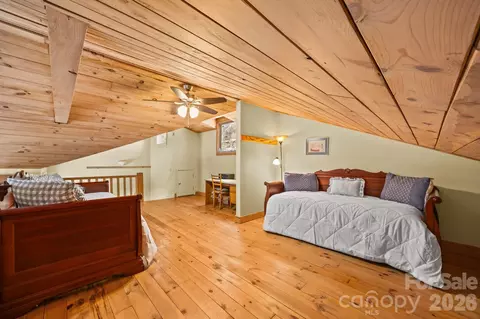 Bedroom - 63 Chestnut Forest Rd, Fairview, NC 28730 photo 4 of 5