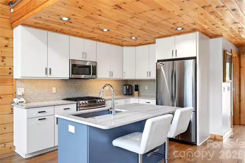 Kitchen - 3097 W Moonlight Pl, Morganton, NC 28655 photo 1 of 3