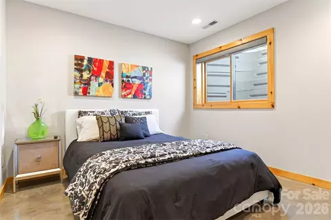 Bedroom - 3097 W Moonlight Pl, Morganton, NC 28655 photo 6 of 7
