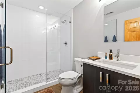 Bath - 3097 W Moonlight Pl, Morganton, NC 28655 photo 6 of 6