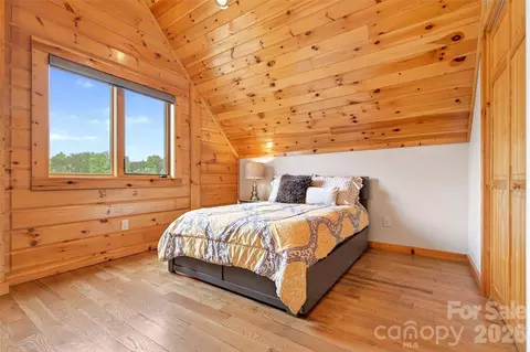 Bedroom - 3097 W Moonlight Pl, Morganton, NC 28655 photo 3 of 7