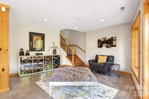 Living - 3097 W Moonlight Pl, Morganton, NC 28655 photo 5 of 6