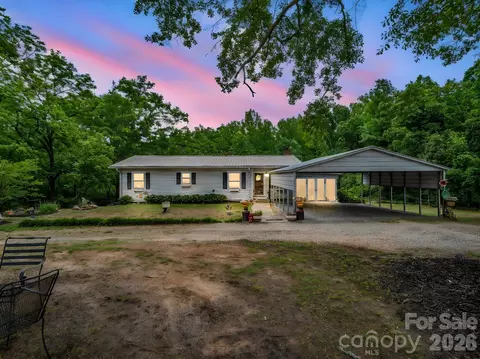 408 Hollis Rd, Ellenboro, NC 28040