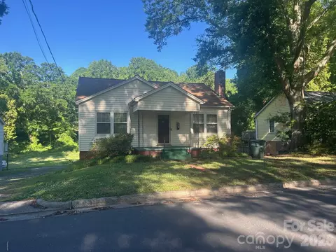 831 Jackson St, Gastonia, NC 28052