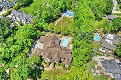 4901 Carmel Park Dr, Charlotte, NC 28226
