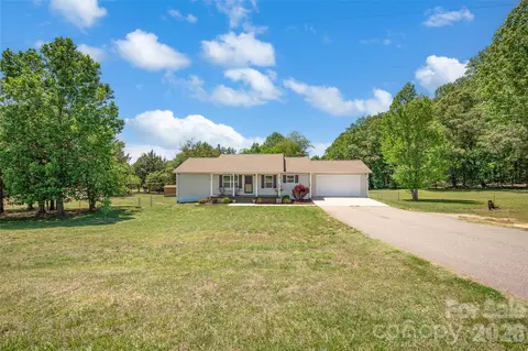 359 Rash Rd, Olin, NC 28660