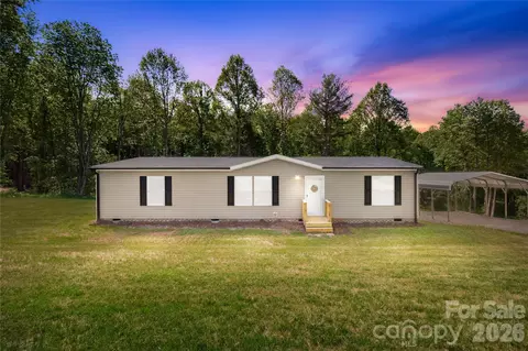 251 Center Ln, Thurmond, NC 28683